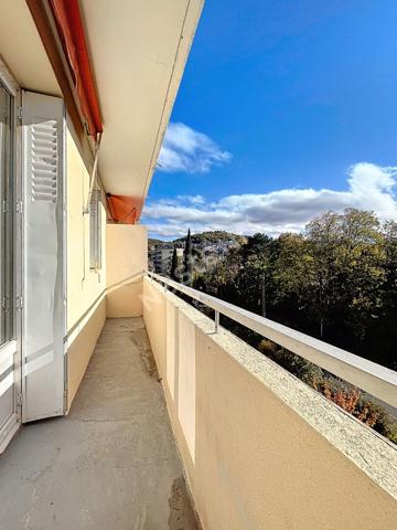 EXCLUSIVITE - Proche toutes commodités, appartement - 3 chambres - Cave & Garage