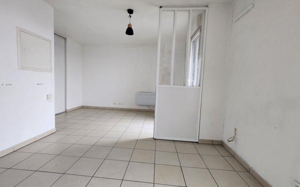 Appartement à louer    1 pièce • 27,69 m2 Athis-Mons