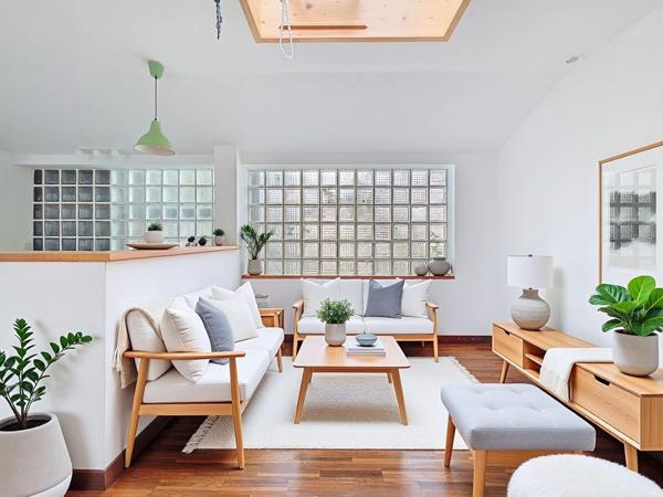 DUPLEX AVEC ROOFTOP, TERRASSE ET PARKING AUX LILAS