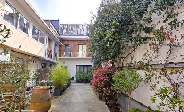 DUPLEX AVEC ROOFTOP, TERRASSE ET PARKING AUX LILAS
