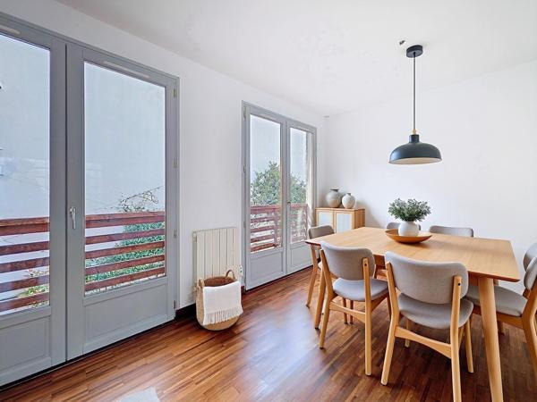 DUPLEX AVEC ROOFTOP, TERRASSE ET PARKING AUX LILAS