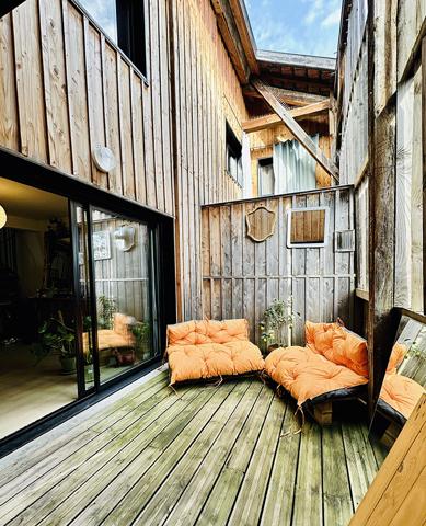 Bordeaux Chartrons, calme et résidentiel, superbe Duplex de 96 m2 avec terrasse et garage