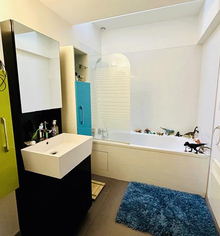 Bordeaux Chartrons, calme et résidentiel, superbe Duplex de 96 m2 avec terrasse et garage