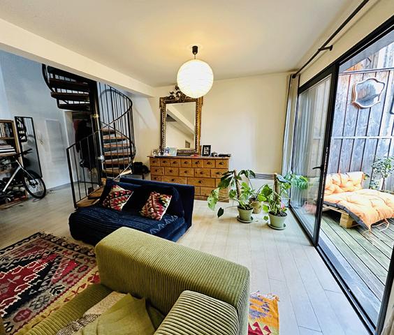 Bordeaux Chartrons, calme et résidentiel, superbe Duplex de 96 m2 avec terrasse et garage