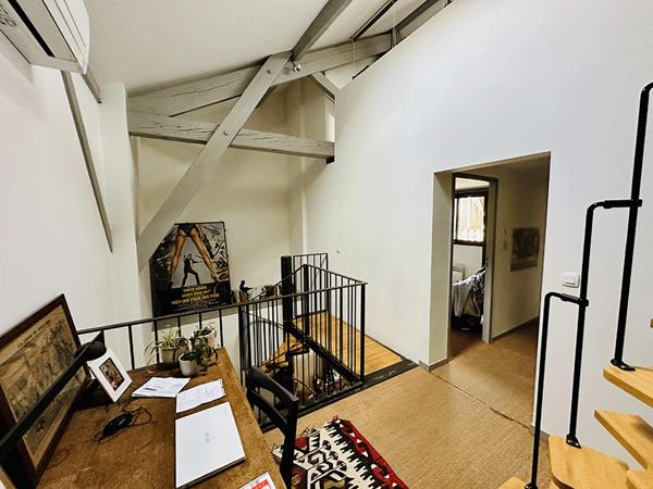 Bordeaux Chartrons, calme et résidentiel, superbe Duplex de 96 m2 avec terrasse et garage