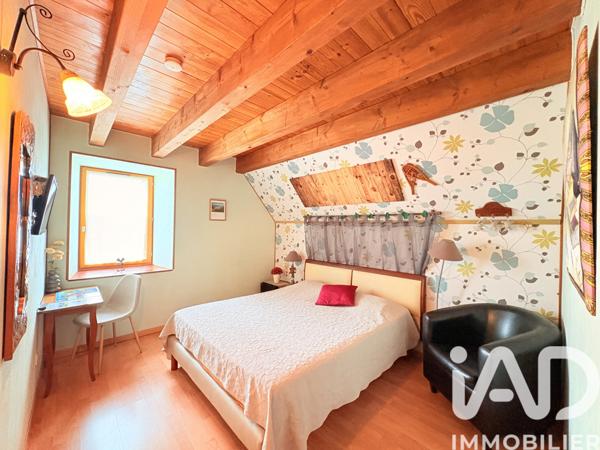 Maison à vendre 7 pièces 248 m² Saint-Martin-Valmeroux