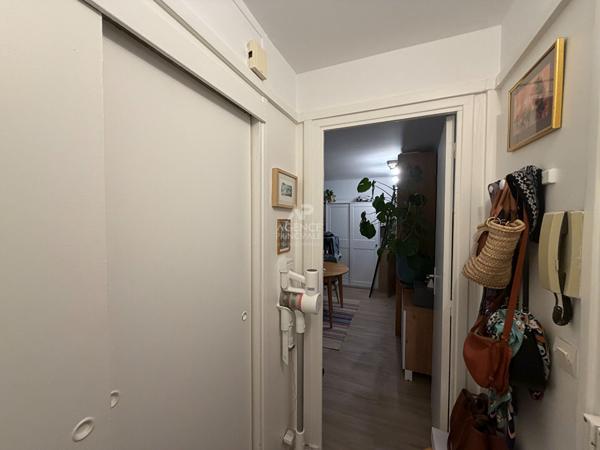 "Versailles Château" Bel appartement de 2 pièces de 42 m2 avec cave ! Loyer 1 320 €/mois charges comprises **  - Référence  7890