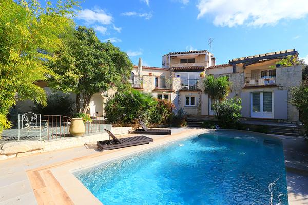 Villa T7 avec piscine sur 1200 m² de terrain