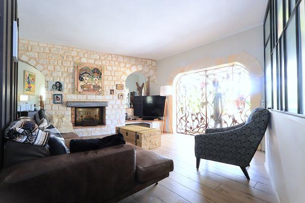 Villa T7 avec piscine sur 1200 m² de terrain