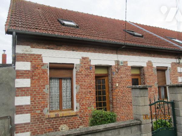 A HAM (SOMME) 80400
Une maison à usage d'habitation construite en briques et couverte en tuiles,