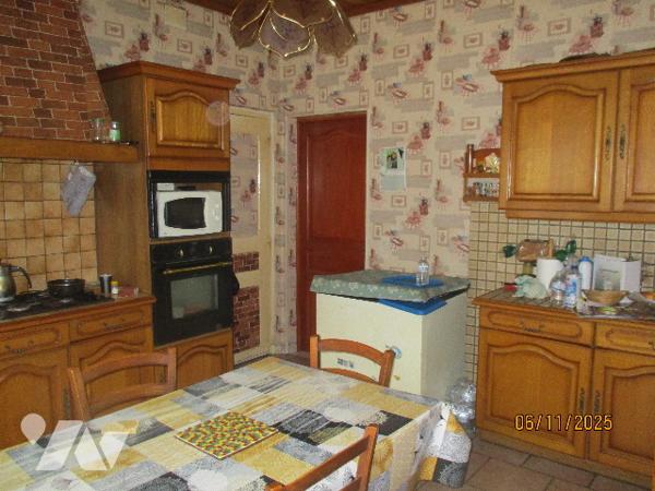 A HAM (SOMME) 80400
Une maison à usage d'habitation construite en briques et couverte en tuiles,