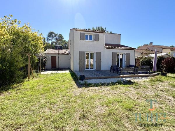 RONCE-LES-BAINS – Maison familiale rénovée, clé en main, à pied de la plage !