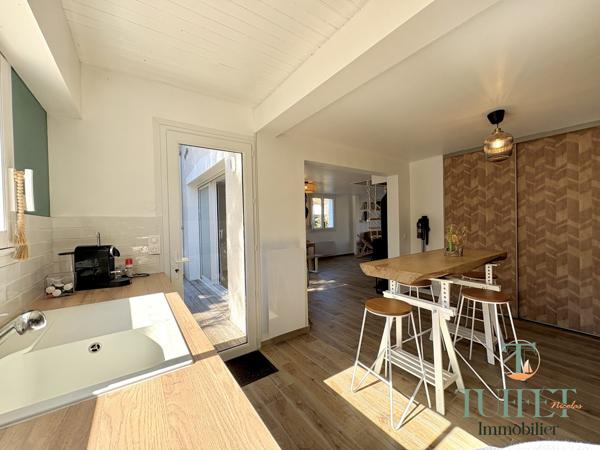 RONCE-LES-BAINS – Maison familiale rénovée, clé en main, à pied de la plage !