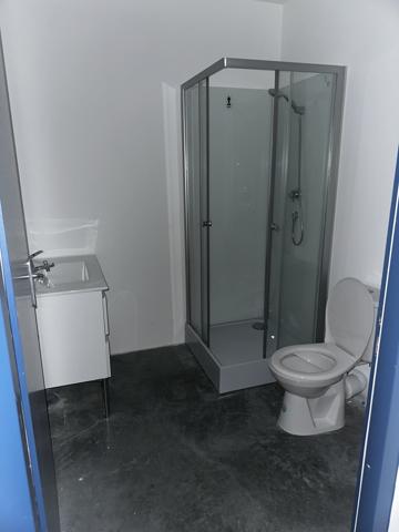 Local commercial ou entrepôt avec bureaux 120 m2