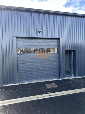 Local commercial ou entrepôt avec bureaux 120 m2
