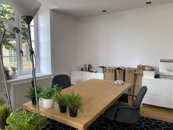 T3 en duplex parfait état idéalement situé entre vieux port et allée du Mail