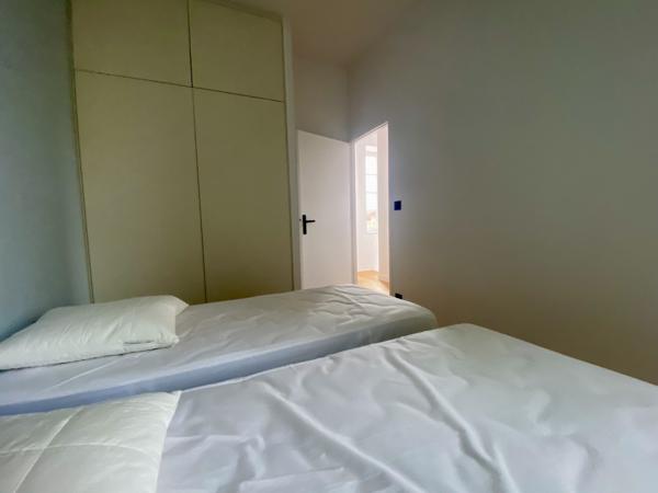 T3 en duplex parfait état idéalement situé entre vieux port et allée du Mail