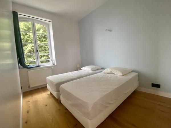 T3 en duplex parfait état idéalement situé entre vieux port et allée du Mail