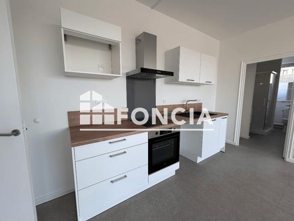 Location Appartement 3 pièces 56.69 m² - 9 RUE DE NORVEGE La Rochelle 17000