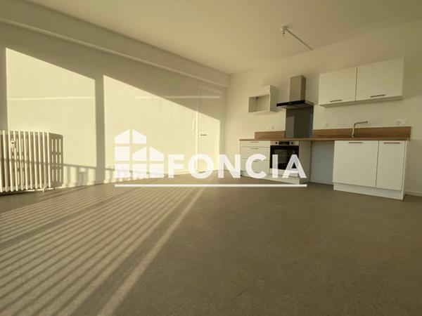 Location Appartement 3 pièces 56.69 m² - 9 RUE DE NORVEGE La Rochelle 17000