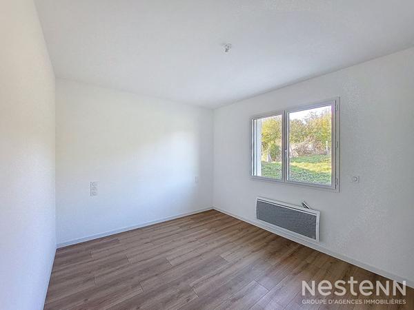 A Vendre Maison neuve construite en 2024 avec trois chambres, garage et jardin