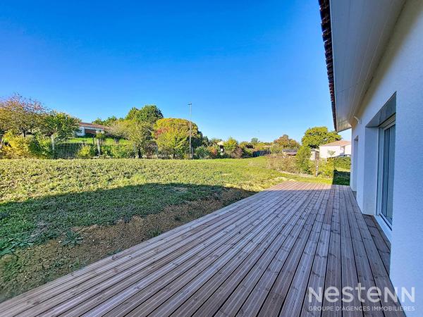 A Vendre Maison neuve construite en 2024 avec trois chambres, garage et jardin