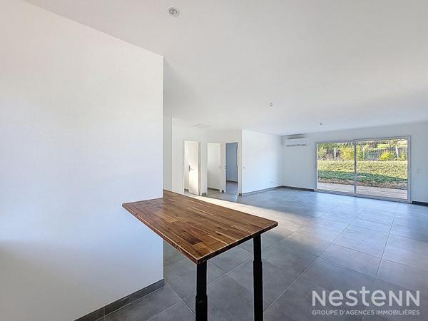 A Vendre Maison neuve construite en 2024 avec trois chambres, garage et jardin