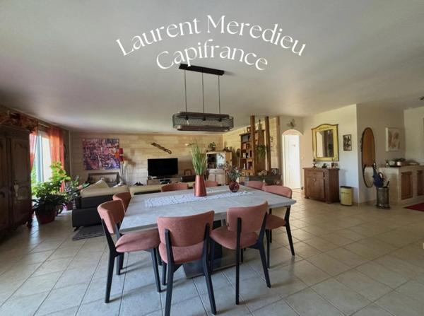 Maison contemporaine de 160 m² avec piscine