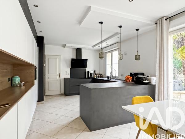 Maison à vendre 7 pièces 185 m² La Ville-du-Bois