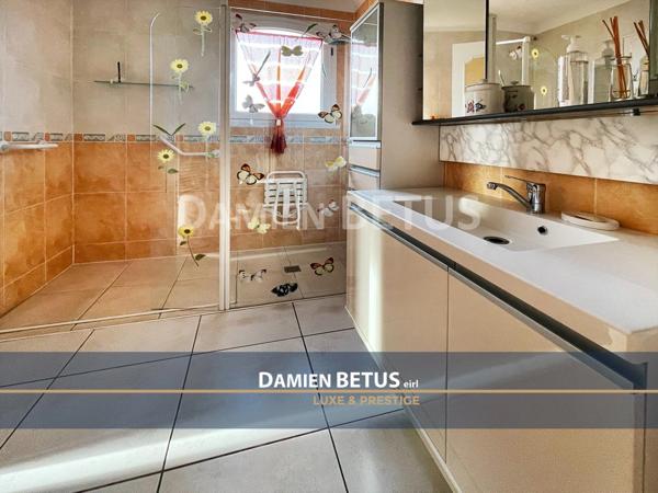 Maison à vendre 7 pièces SAINT SEBASTIEN SUR LOIRE (44), grand garage