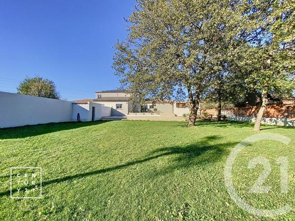 Maison à vendre  10 pièces - 420 m2 LE SOLER - 66