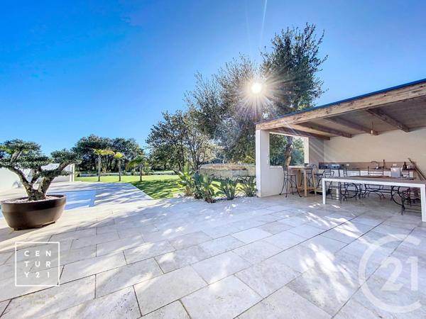 Maison à vendre  10 pièces - 420 m2 LE SOLER - 66