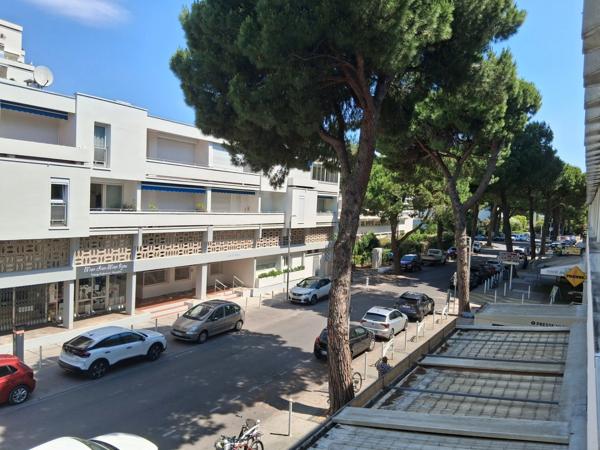 34280 LA GRANDE-MOTTE - CENTRE - PLAGE 5 MINUTES - CLIMATISATION - ASCENSEUR - TOTALEMENT RENOVÉ