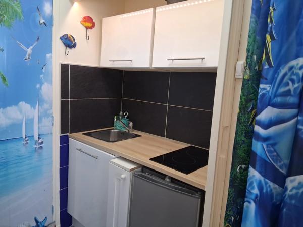 34280 LA GRANDE-MOTTE - CENTRE - PLAGE 5 MINUTES - CLIMATISATION - ASCENSEUR - TOTALEMENT RENOVÉ