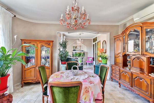 A Vendre appartement Type 4 de 121m2 à Marseille 13005 Monte Cristo