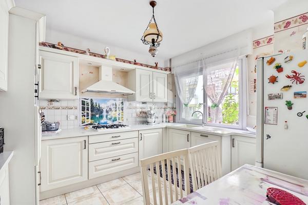 A Vendre appartement Type 4 de 121m2 à Marseille 13005 Monte Cristo