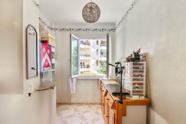 A Vendre appartement Type 4 de 121m2 à Marseille 13005 Monte Cristo
