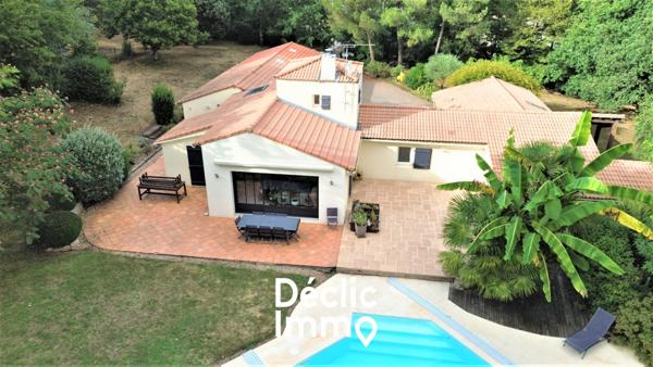 Vente maison individuelle Moutiers les mauxfaits, 169m² 3900m² 7 pièces 474 975€