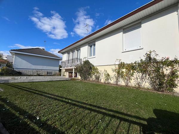 Maison de plain-pied - 80m2- sous sol complet avec garage - située Quartier Québec