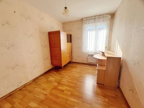 Maison de plain-pied - 80m2- sous sol complet avec garage - située Quartier Québec