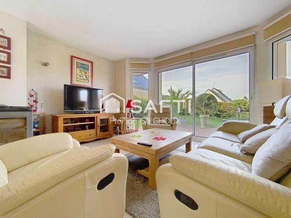 Maison familiale avec jardin et véranda à Briec