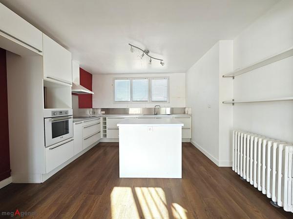 Maison à PLUNERET, 56400 - 6 pièces 129m²