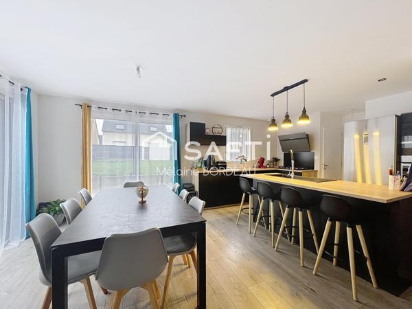 Maison récente, 5 chambres écoles et commerce à pied