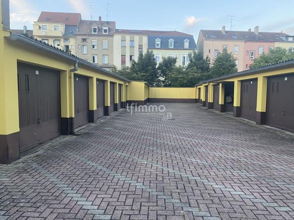 Lot de 18 garages et 2places du parking sur un terrain 544 m2