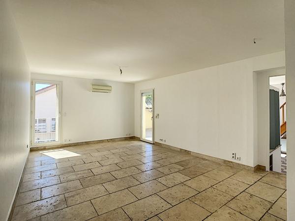 Appartement 3 pièces avec grande terrasse à Salon-de-Provence - Rare sur le marché !