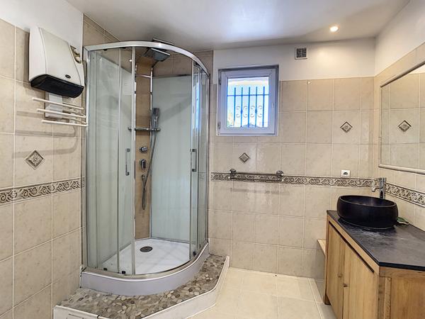 Appartement 3 pièces avec grande terrasse à Salon-de-Provence - Rare sur le marché !