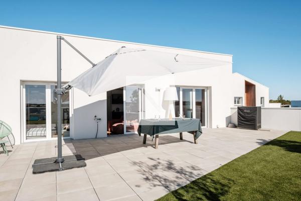Appartement T5 de 121 m² — terrasse de 50 m² — Lagord