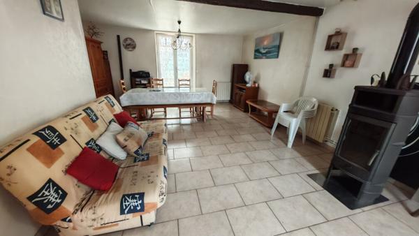 EN VENTE FOURCHAMBAUT CENTRE Maison avec 2 chambres possible plus terrain