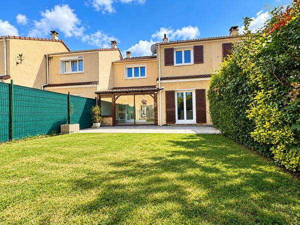 Charmante maison 5 pièces à vendre à Eragny sur Oise - 349 000 € 349 000 € **  - Référence  8441