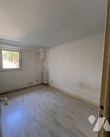 BRON - Mairie, Maison 180 m² - 5 chambres sur terrain de 743 m².